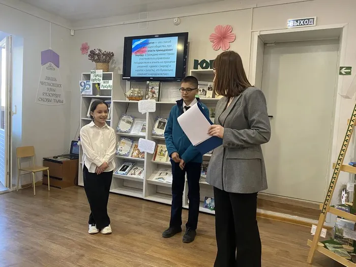 Интеллект-викторина "Эрудиты избирательного права" _ ученики ЛСОШ № 3