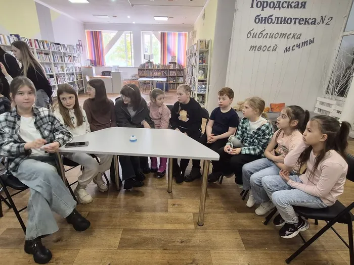 Литературный час "Телефон Чуковского" _ ученики ЛСОШ №4