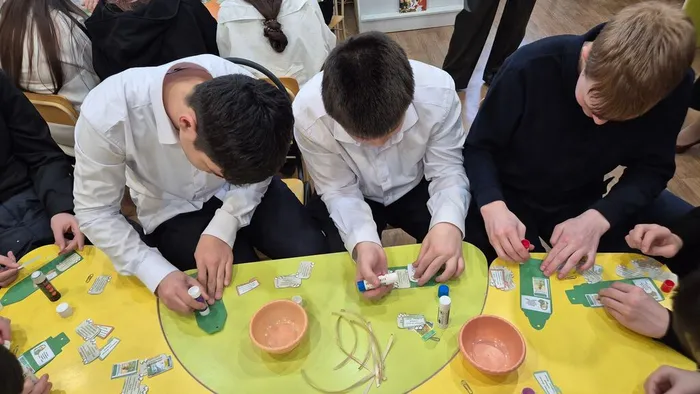 Литературный ринг с мастер - классом "Острое перо сатиры" _ ученики ЛСОШ № 3