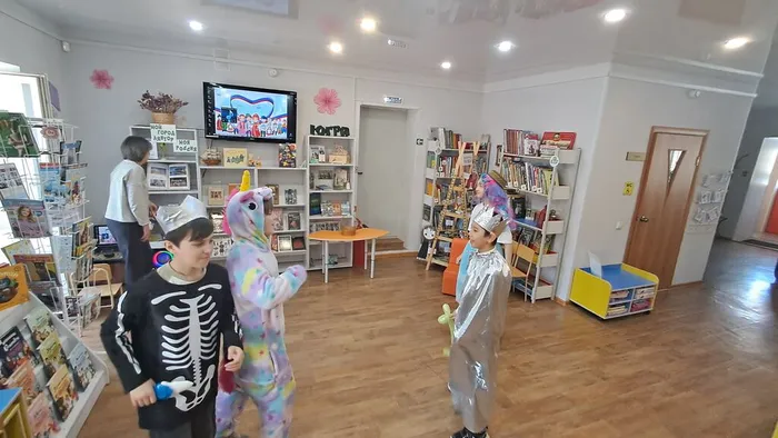 Час искусства "Волшебный мир кулис" _ ученики ЛСОШ № 3