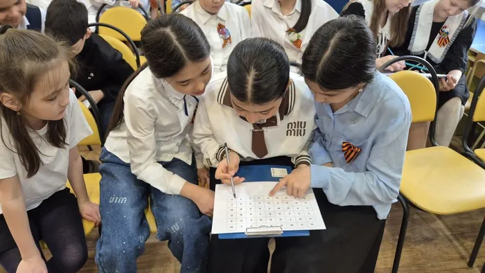 Час полезных советов  "Безопасный Рунет - залог успешного будущего" _ ученики ЛСОШ № 3