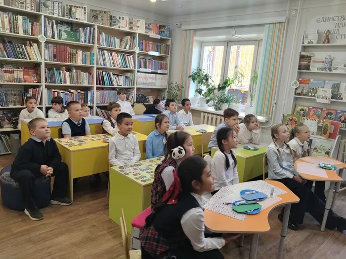 Экскурсия  с мастер-классом «Библиотека без тайн»  _ ученики ЛСОШ № 3