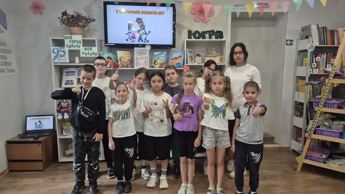 познавательная игра «У светофора нет каникул» _ дети из пришкольного лагеря ЛСОШ № 5