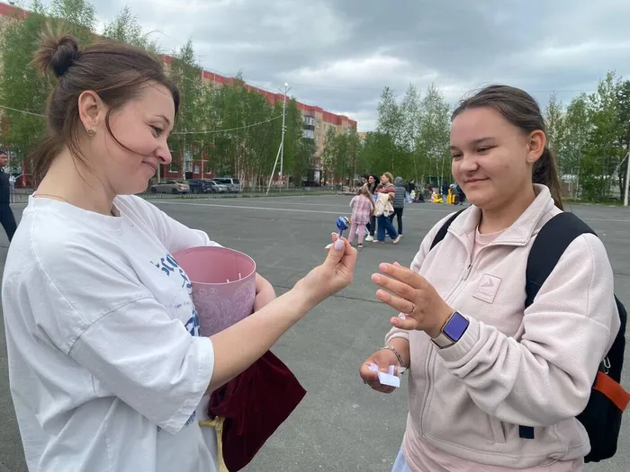 Библиошатёр «Пусть детство звонкое смеётся» _ жители города Лянтор