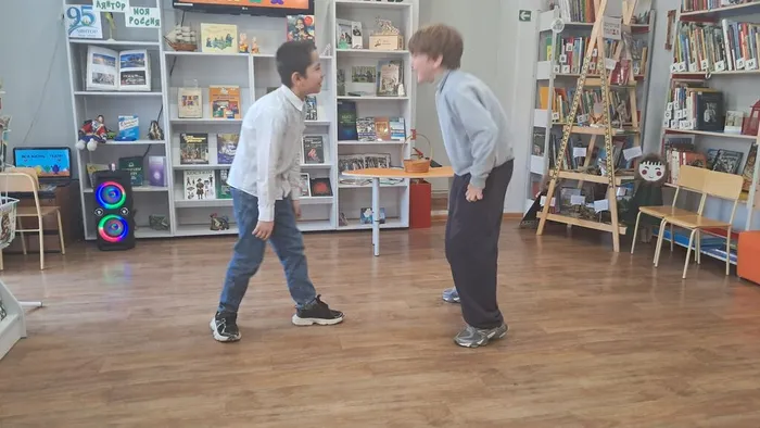 Час искусства "Волшебный мир кулис" _ ученики ЛСОШ № 3