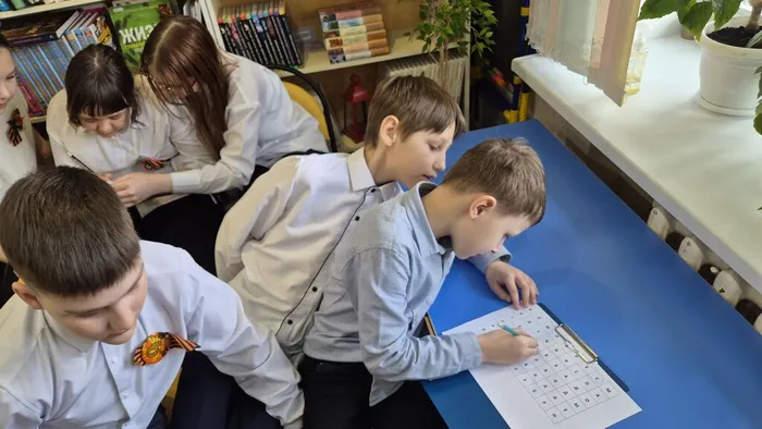 Час полезных советов "Безопасный Рунет - залог успешного будущего" _ ученики ЛСОШ № 3