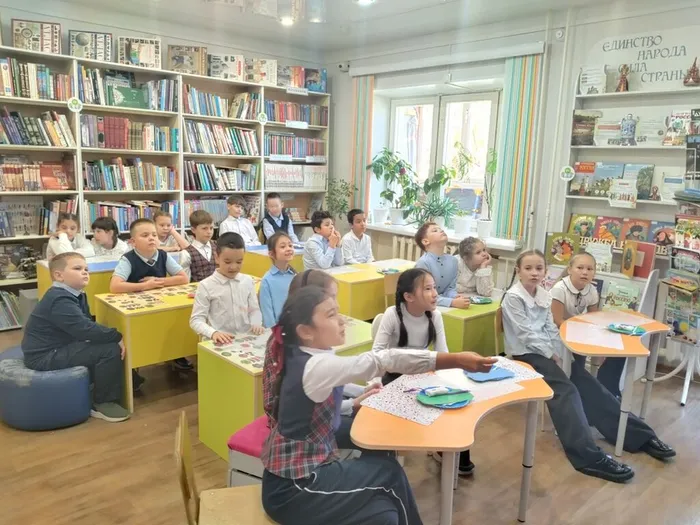 Экскурсия  с мастер-классом «Библиотека без тайн»  _ ученики ЛСОШ № 3