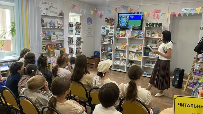 Краеведческий экскурс_Дети пришкольного лагеря детских школ искусств города