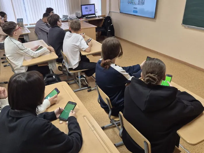 Познавательная игра «Полезная информация и безопасные сайты для подростков в сети интернет"