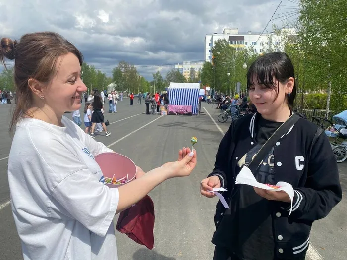 Библиошатёр «Пусть детство звонкое смеётся» _ жители города Лянтор