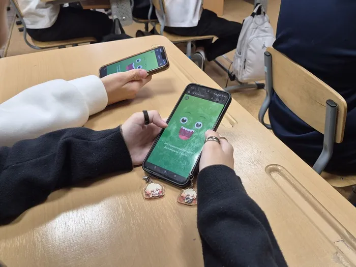 Познавательная игра «Полезная информация и безопасные сайты для подростков в сети интернет"