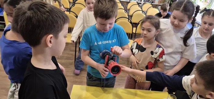 Час безопасности "Гражданская оборона - умей себя защитить" _ ученики ЛСОШ № 7
