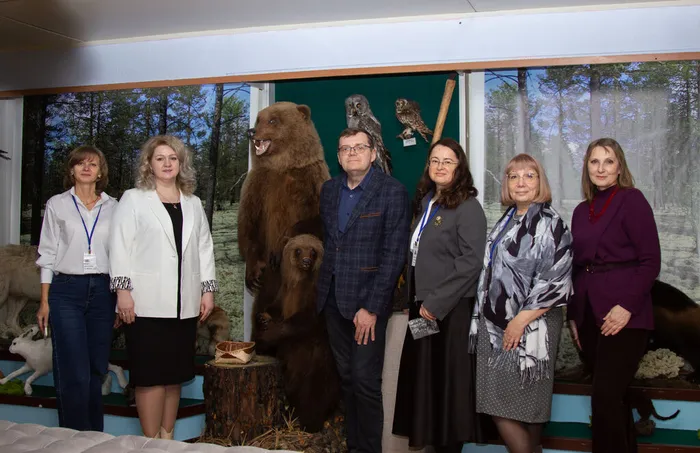 Открытие Недели детской и юношеской книги. Награждение победителей конкурса «Лучший читатель года» _ жители г.Лянтор