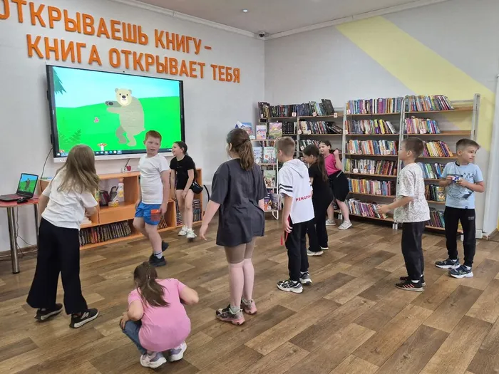 Викторина «Безопасность — это важно» _ ребята из пришкольного лагеря ЛСОШ № 3