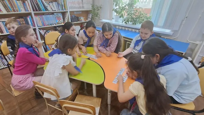 Сказочная лотерея "Жил однажды прекрасный поэт!" _ Ребята из пришкольного лагеря ЛСОШ № 4