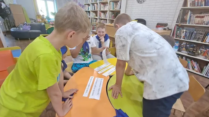 Сказочная лотерея "Жил однажды прекрасный поэт!" _ Ребята из пришкольного лагеря ЛСОШ № 4