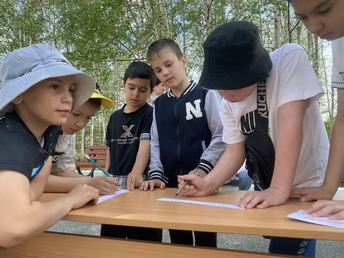 Литературный батл «И в новом веке Пушкин с нами»  _ ребята из пришкольного лагеря  ЛСОШ № 3