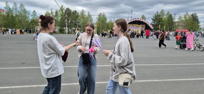 Библиошатёр «Пусть детство звонкое смеётся» _ жители города Лянтор