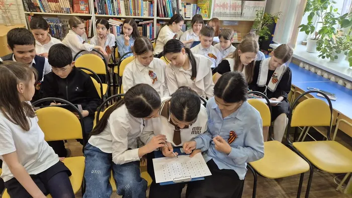 Час полезных советов  "Безопасный Рунет - залог успешного будущего" _ ученики ЛСОШ № 3