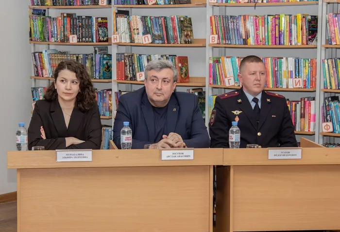 -Круглый стол  «#Кибербезопасность: вопросы, проблемы, решения». _ ученики школ г. Лянтор