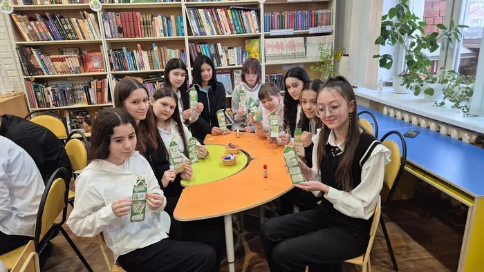 Литературный ринг с мастер - классом "Острое перо сатиры" - ученики ЛСОШ № 3