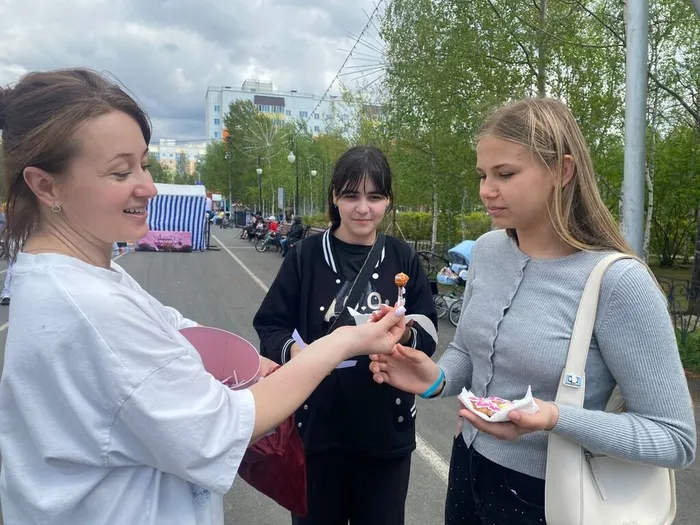 Библиошатёр «Пусть детство звонкое смеётся» _ жители города Лянтор