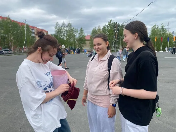 Библиошатёр «Пусть детство звонкое смеётся» _ жители города Лянтор
