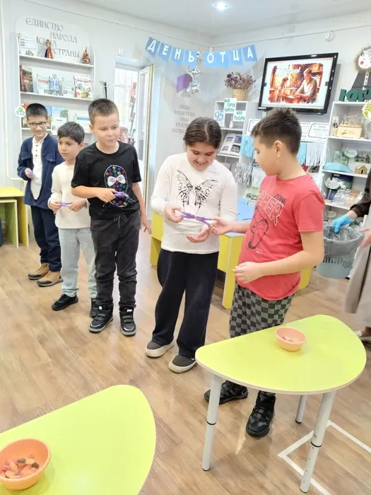 Культурно-информационный марафон  «Ты для меня пример во всем" _ученики ЛСОШ № 7