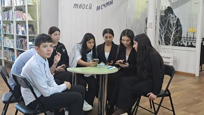 Литературное путешествие по творчеству А. Блока _ученики ЛСОШ № 4