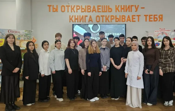 Круглый стол «Темнота тоже распространяется со скоростью света»&nbsp; _ ученики ЛСОШ № 4