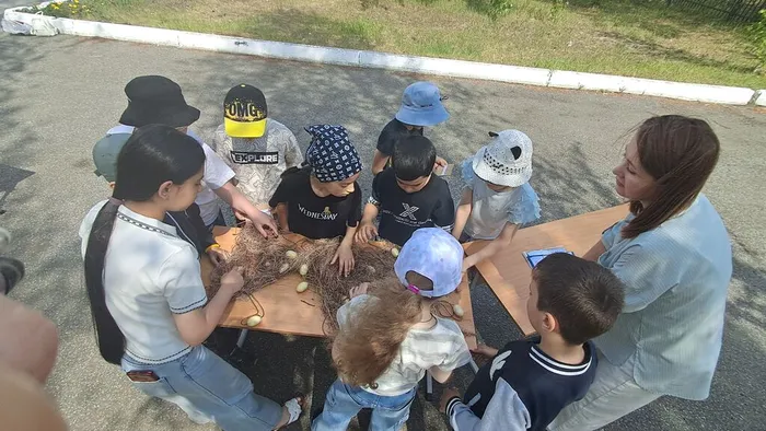 Литературный батл «И в новом веке Пушкин с нами» _ ребята из пришкольного лагеря ЛСОШ № 3