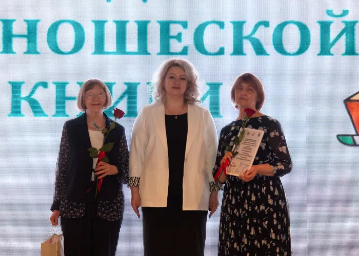 Открытие Недели детской и юношеской книги. Награждение победителей конкурса «Лучший читатель года» _ жители г.Лянтор