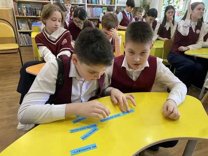 Интеллектуальный час с мастер-классом «Своя игра. Великие женщины мира" _ ученики ЛСОШ № 5