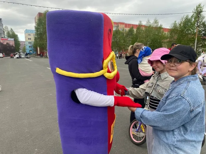 Библиошатёр «Пусть детство звонкое смеётся» _ жители города Лянтор