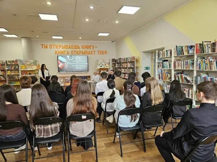 Круглый стол «Темнота тоже распространяется со скоростью света»&nbsp; _ ученики ЛСОШ № 4