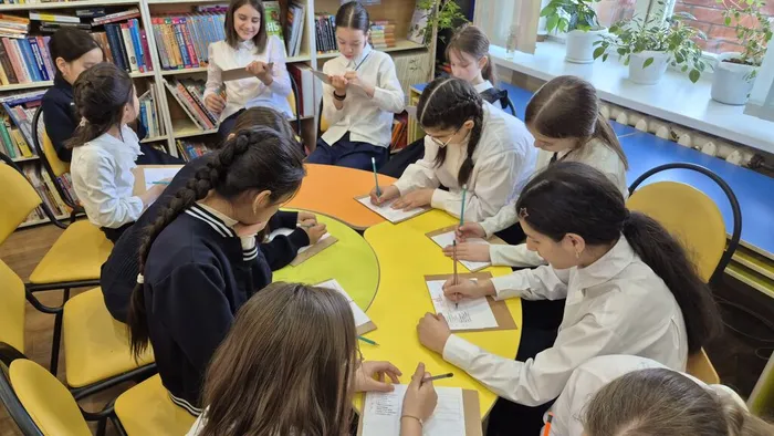 Сказочный батл "Все путешествия Гулливера" _ ученики ЛСОШ № 7