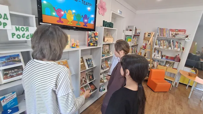 Час искусства "Волшебный мир кулис" _ ученики ЛСОШ № 3