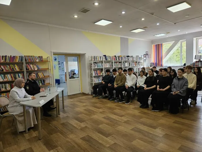 Круглый стол "Темнота тоже распространяется со скоростью света" _ ученики ЛСОШ № 4