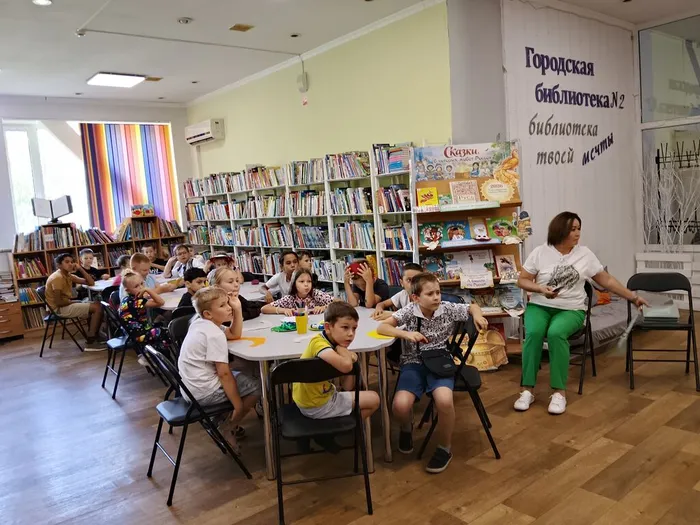 Час духовности "Семья - любви великой царство"  с мастер-классом по изготовление кокошника с ромашкой _ дети из пришкольного лагеря ЛСОШ № 5