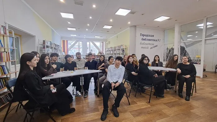 Библиотечный урок "Мои первые энциклопедии, словари и справочники" _ ученики ЛСОШ № 4