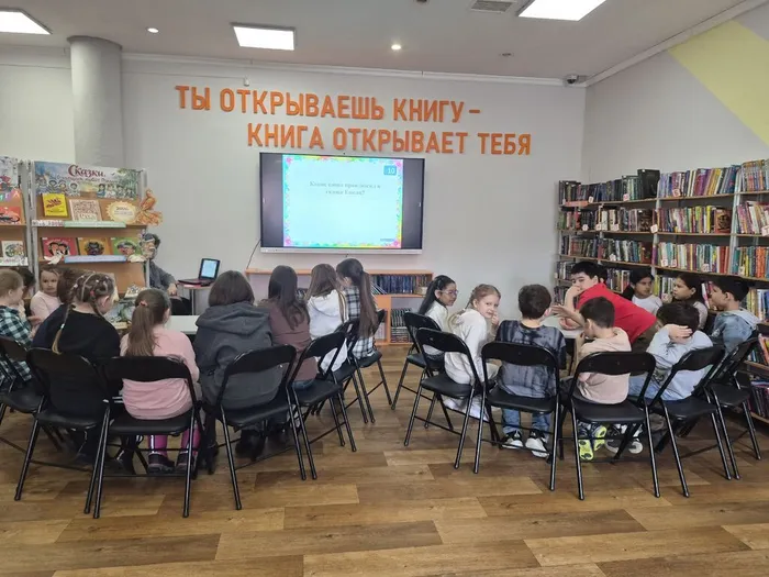 Литературный час "Телефон Чуковского" _ ученики ЛСОШ №4