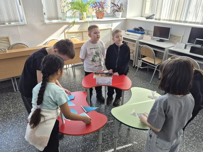 Час информации "Наша сила, наша планета" _ ученики ЛСОШ № 4