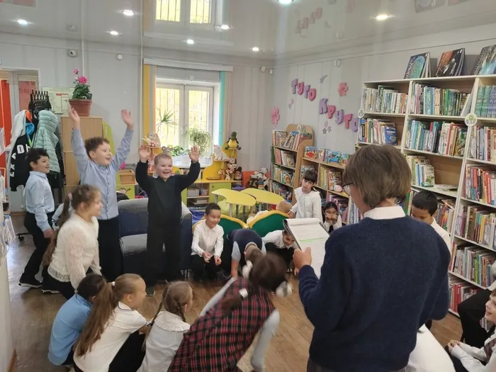 Экскурсия  с мастер-классом «Библиотека без тайн»  _ ученики ЛСОШ № 3