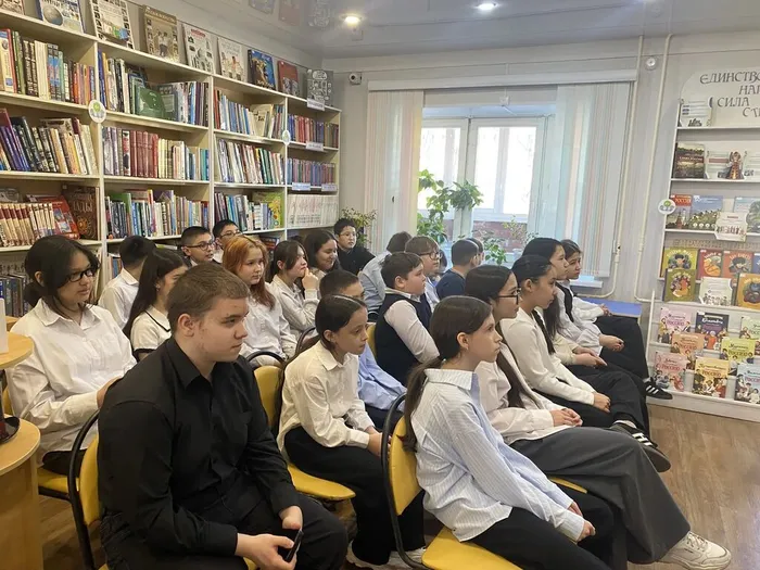 Интеллект-викторина "Эрудиты  избирательного права" _ ученики ЛСОШ № 3