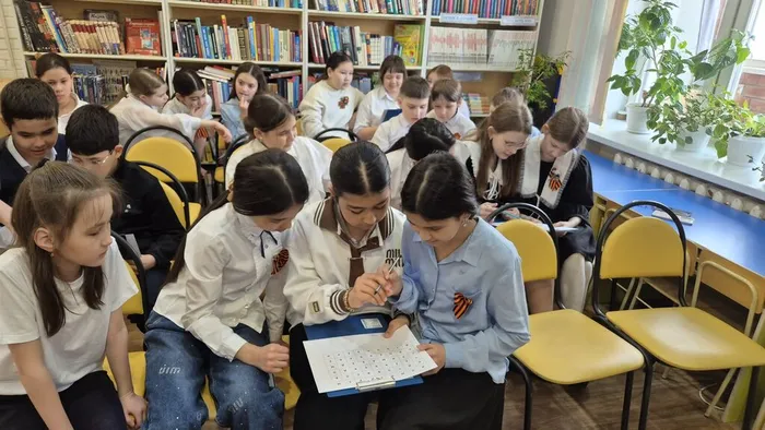 Час полезных советов  "Безопасный Рунет - залог успешного будущего" _ ученики ЛСОШ № 3