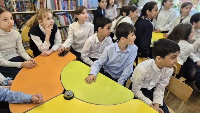 Сказочный батл "Все путешествия Гулливера" _ ученики ЛСОШ № 7