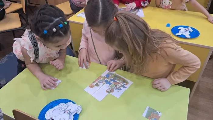 Литературный каламбур "В стране доброго детства"_воспитанники детского сада Ромашка