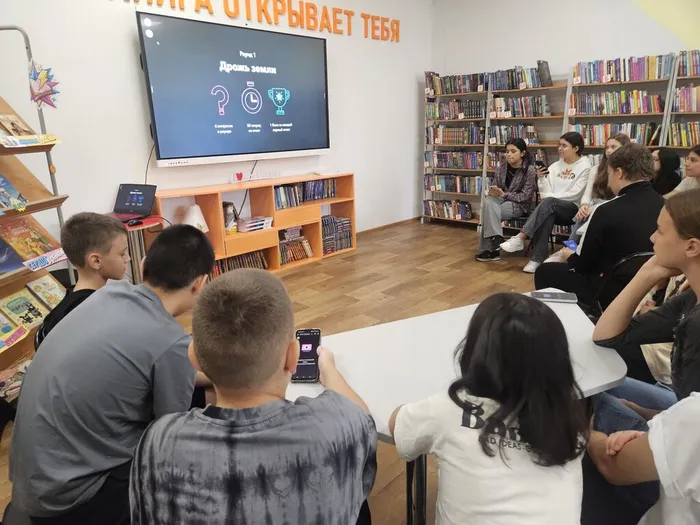 Библиотечный урок «Экологический калейдоскоп» _ ребята из пришкольного лагеря школы №3